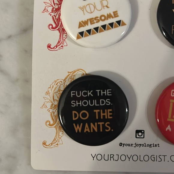 NWT Your joyalogists pins - Picture 4 of 5